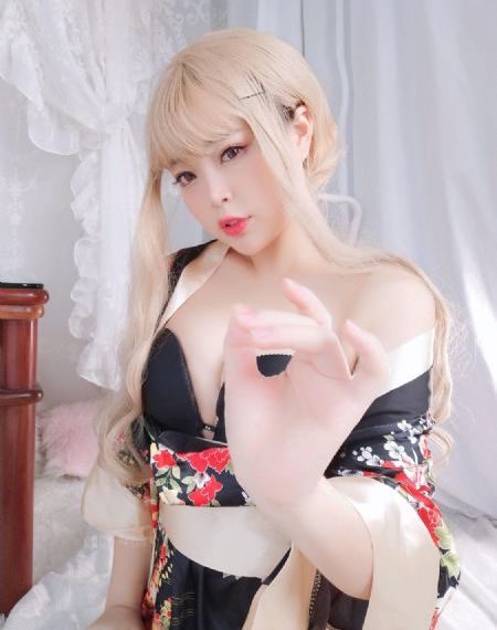 日韩爆乳护士中文字幕_剧情片免费高清观看